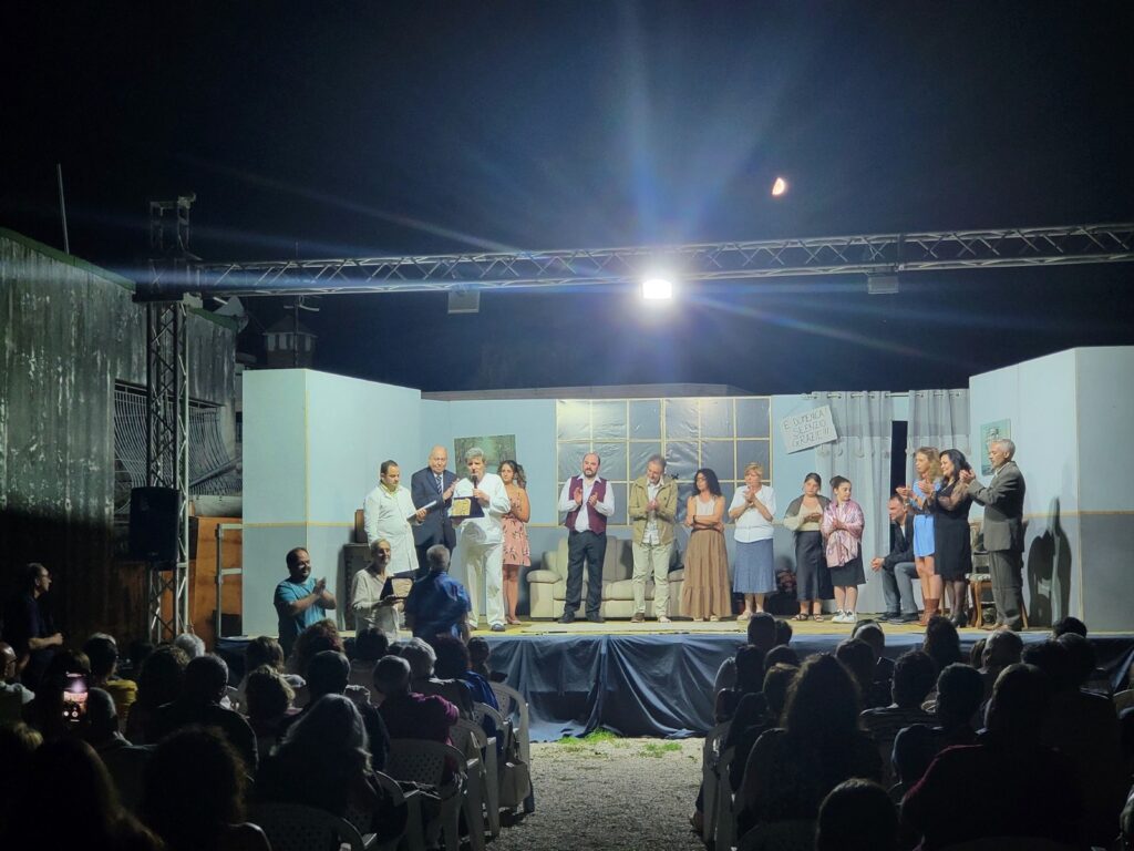 AVELLA. Si è conclusa la 13° edizione di “Teatro Sotto le Stelle – Premio Vito Molaro” con il successo della Compagnia Teatrale Stabile MELA e la premiazione della Compagnia Sipario Aperto di Pagani.