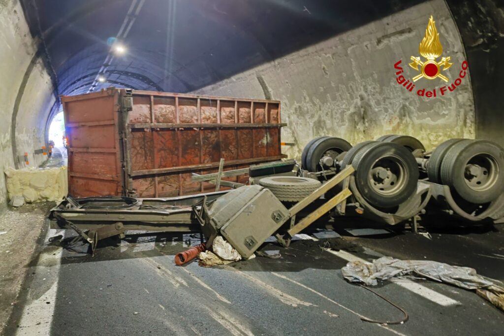 Nel tragico incidente di ieri sullA16 a perdere la vita è Giovanni Fantato