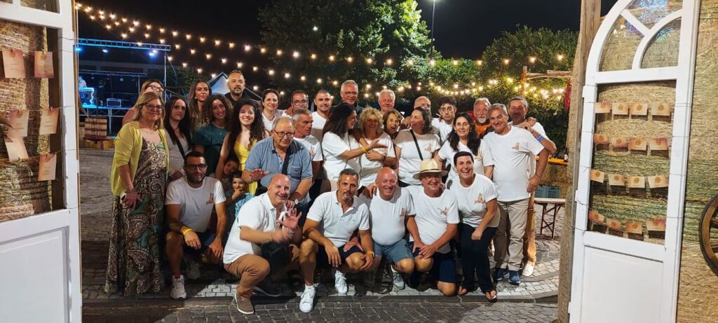 A VALLESACCARDA CUM VIVERE – LA TAVOLA DELL’ARMONIA – EVENTO ALL’INSEGNA DELLA CONVIVIALITA’ DELLA BELLEZZA, E DELLE RELAZIONI UMANE