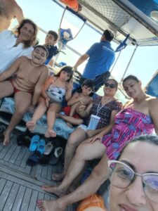 Giro in Barca per i Bambini dellAssociazione Autismo in Movimento Grazie alla Scuola Subacquea Diving Yogh