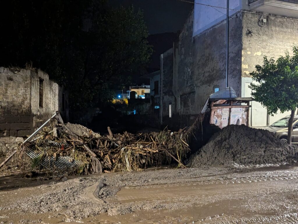 Mugnano del Cardinale: lavori senza sosta per ripristinare via Nazionale delle Puglie dopo lAlluvione.  Video e Foto