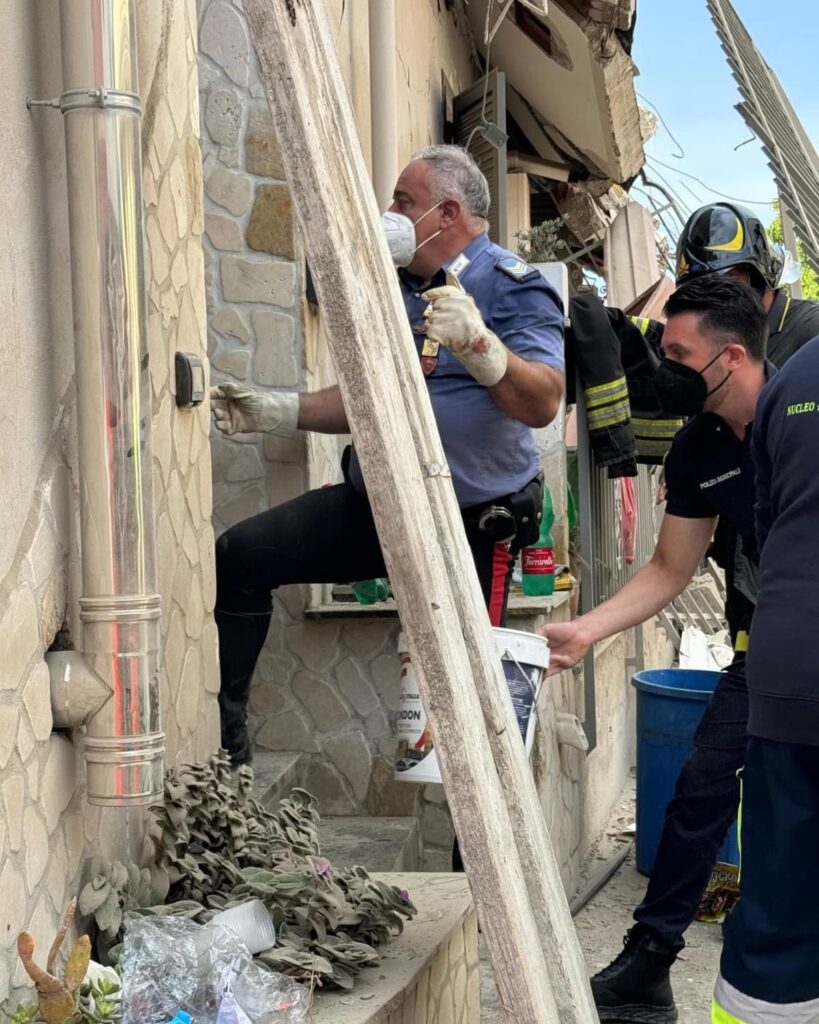 Saviano, la tragedia dell’esplosione: il coraggio instancabile dei Carabinieri  Michele Conte e Dario DAmbrosio, i primi ad intervenire