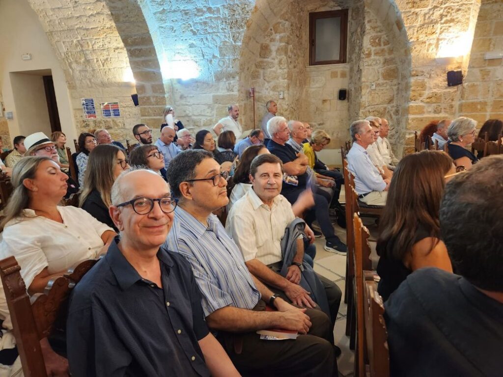 Premio letterario nazionale Città di Taranto, XVIII edizione. Il realismo di Antonio Caccavale nell’identikit de Il paese di Don Riffò, simbolo del Sud delle clientele e degli intrallazzi della malapolitica.