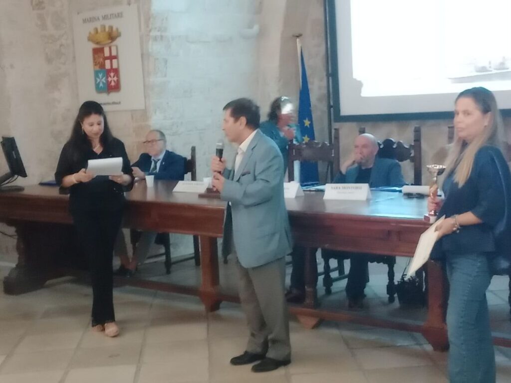 Premio letterario nazionale Città di Taranto, XVIII edizione. Il realismo di Antonio Caccavale nell’identikit de Il paese di Don Riffò, simbolo del Sud delle clientele e degli intrallazzi della malapolitica.