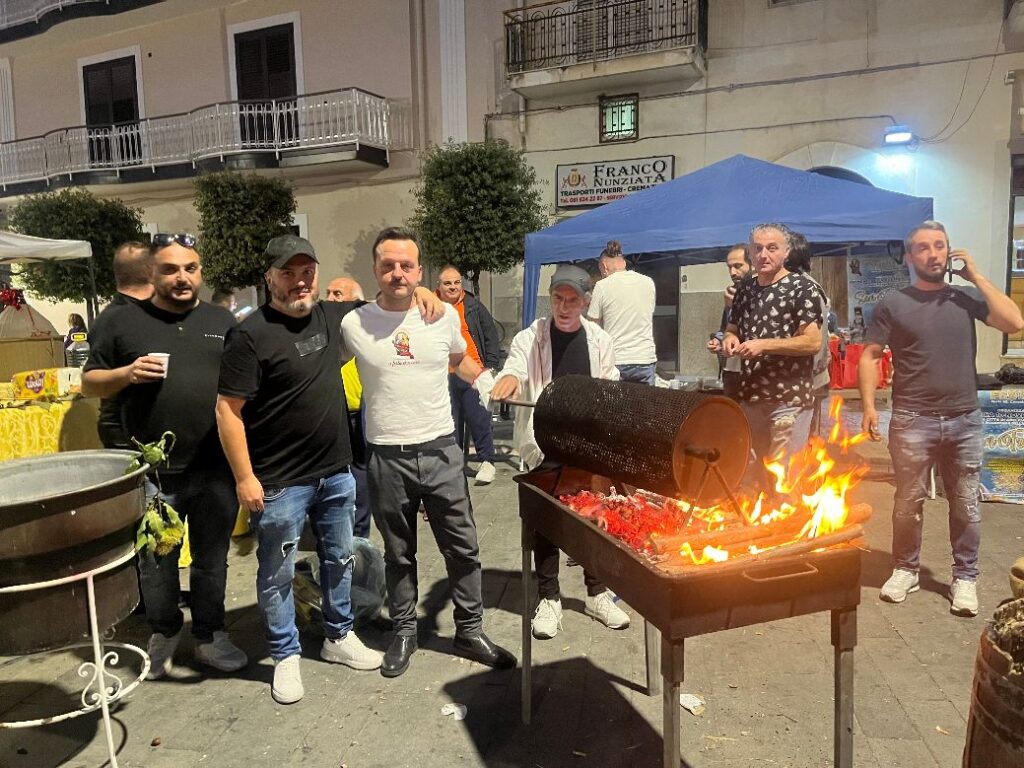 Grande Successo per la Festa della Vendemmia in Piazza Lancellotti a Visciano. Foto