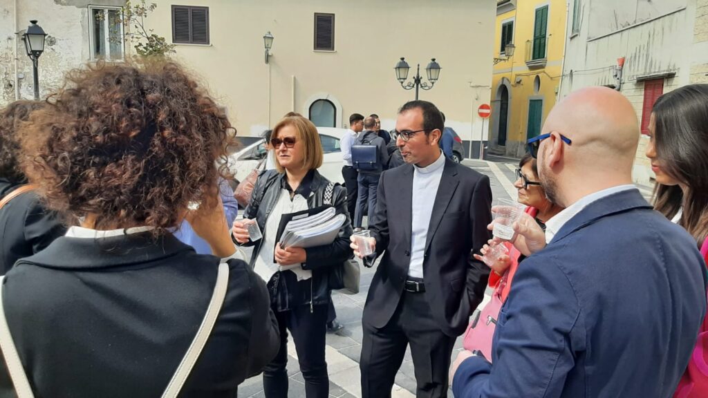 Quadrelle. LInsediamento del Nuovo Parroco: Un Giorno di Gioia e Rinnovamento per la Comunità