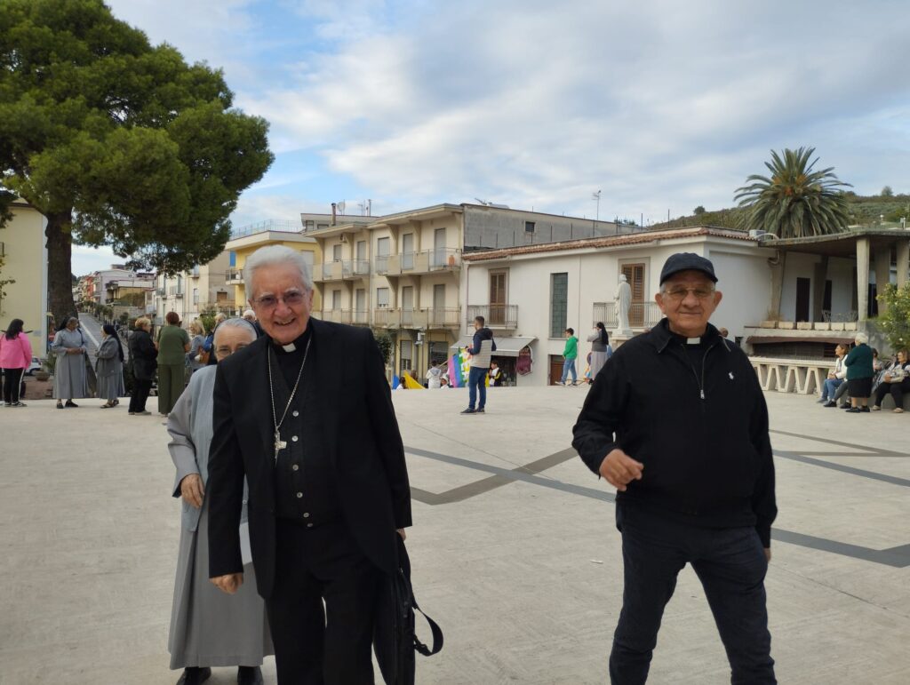 Visciano celebra il 75° anniversario della Congregazione delle Piccole Apostole della Redenzione: presente il vescovo Lucio Lemmo