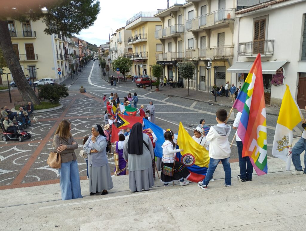 Visciano celebra il 75° anniversario della Congregazione delle Piccole Apostole della Redenzione: presente il vescovo Lucio Lemmo