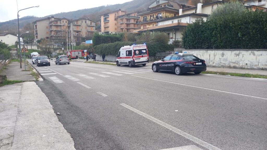 Monteforte Irpino: grave incidente tra auto e camion che trasportava gas