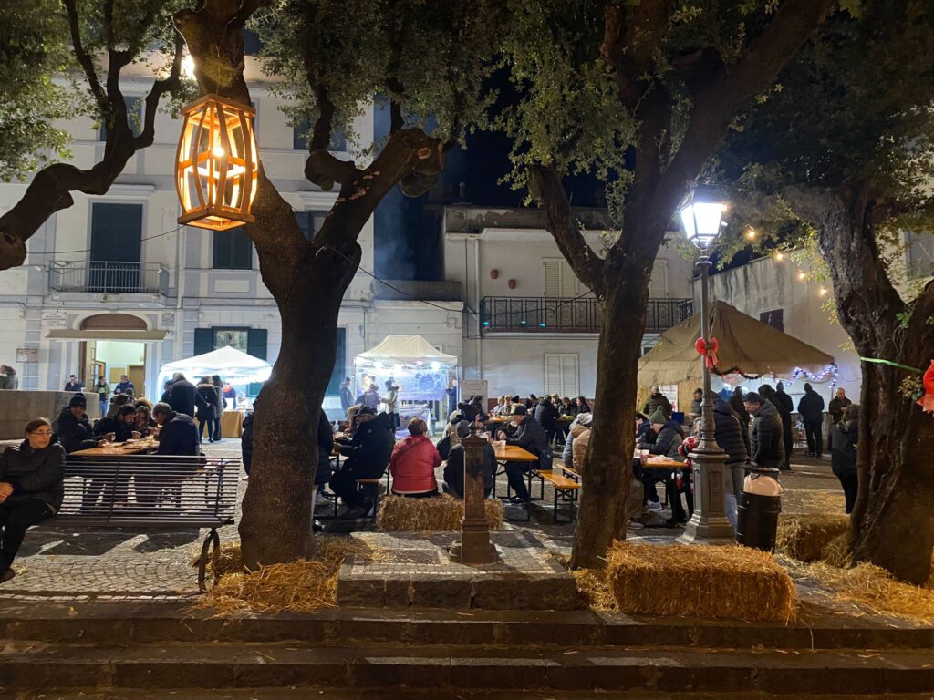 Sirignano in festa: ultimo giorno del Natale Piccirill tra tradizione e magia. Video