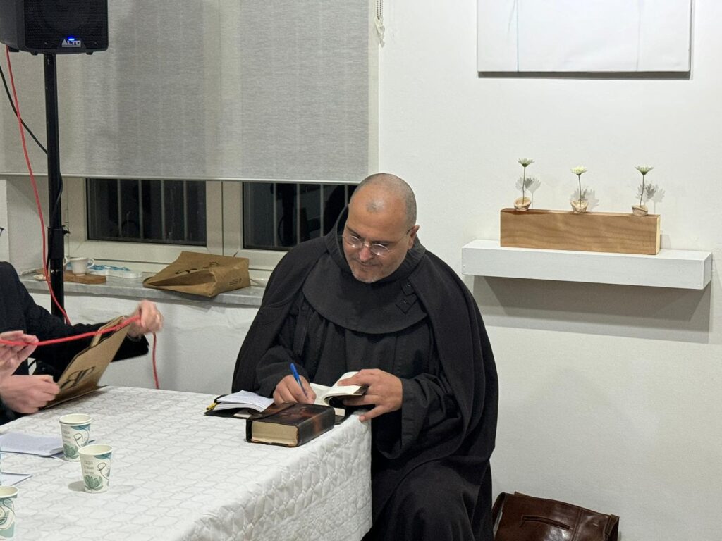 Quadrelle: Un Incontro di Arte e Poesia per Celebrare San Francesco d’Assisi. VIDEO E FOTO