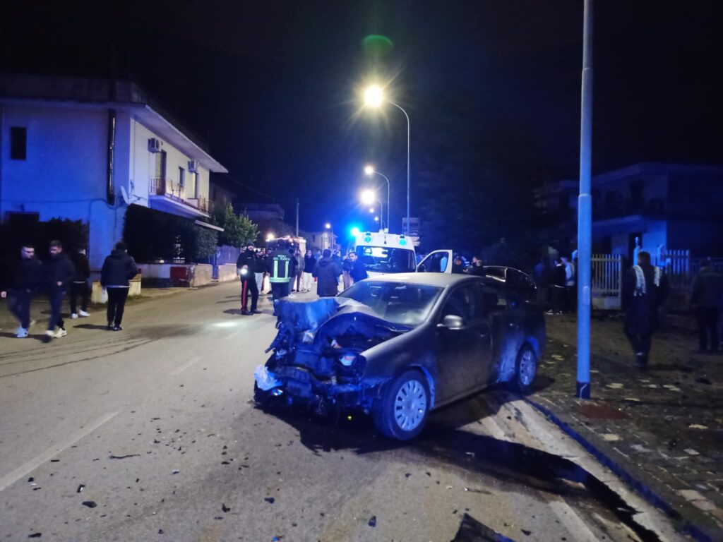 MARZANO DI NOLA. Incidente mortale nella notte sulla SS 403: muore un uomo. Video e Foto