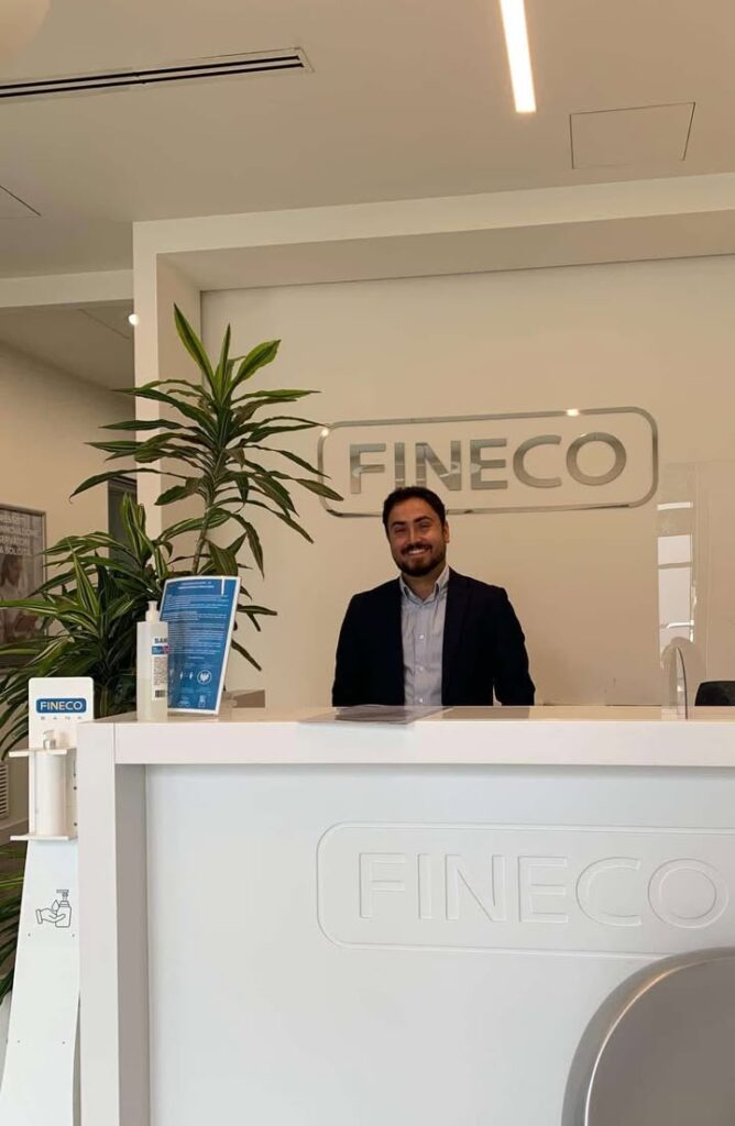 Aniello Guerriero, consulente finanziario iscritto all’albo presso Fineco Bank: “La ripresa continuerà nel 2025. Do 4 consigli ai giovani”.