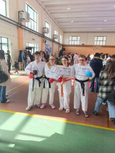 Forino (Av) : Alla Grande Réunion del Karate presente anche la Max e Very Dance che porta in dote tre nuove Cinture Nere conseguite dai fratelli Biondi e da Lorenzo Martucci