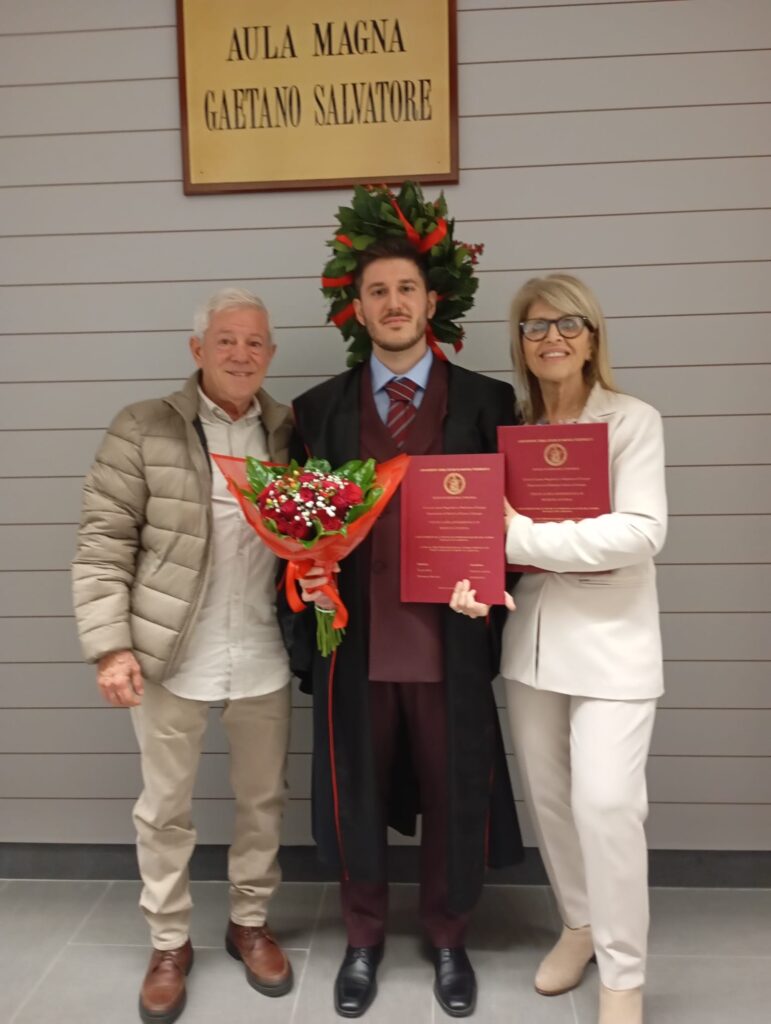 100 DI QUESTI GIORNI. Baiano, Antonio Lubrino si Laurea in Medicina e Chirurgia con il Massimo dei Voti alla Federico II