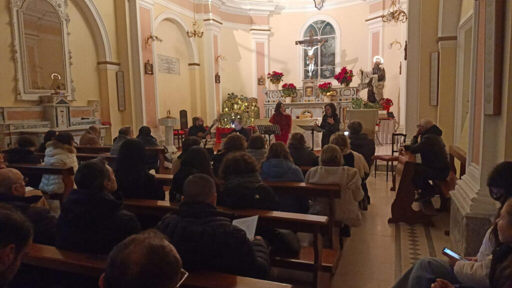 SPERONE. Successo e Emozioni: La Parthenope Cordes Ensemble incanta nella Chiesa di SantElia