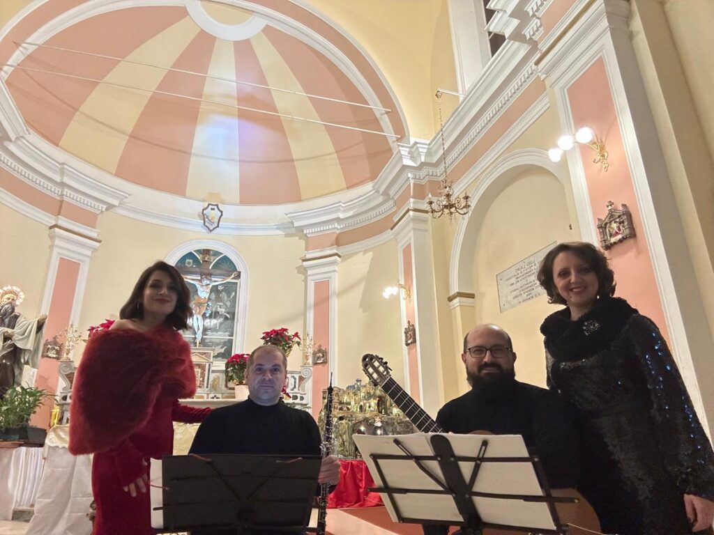 SPERONE. Successo e Emozioni: La Parthenope Cordes Ensemble incanta nella Chiesa di SantElia