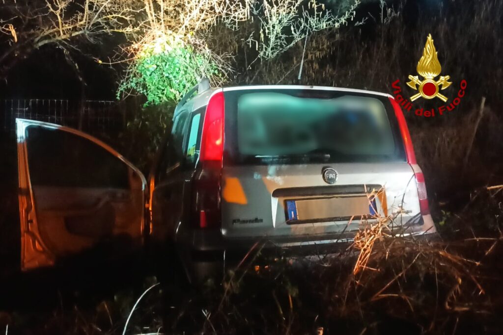 Vigili del Fuoco Avellino. Incidente stradale nella notte ad Atripalda