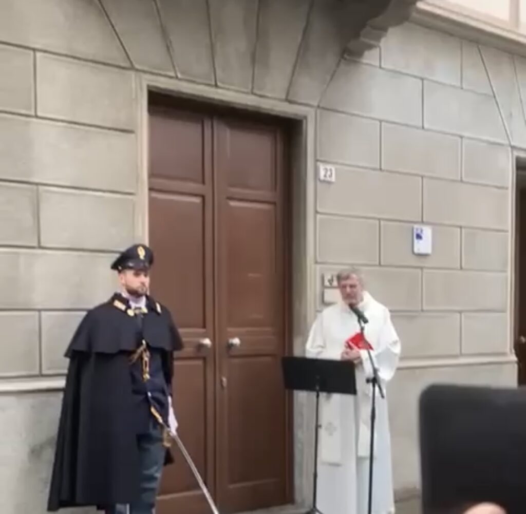 Aosta: Inaugurata una targa in memoria del Mugnanese Commissario Camillo Renzi eroe della Resistenza nazi fascista