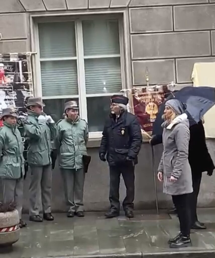 Aosta: Inaugurata una targa in memoria del Mugnanese Commissario Camillo Renzi eroe della Resistenza nazi fascista