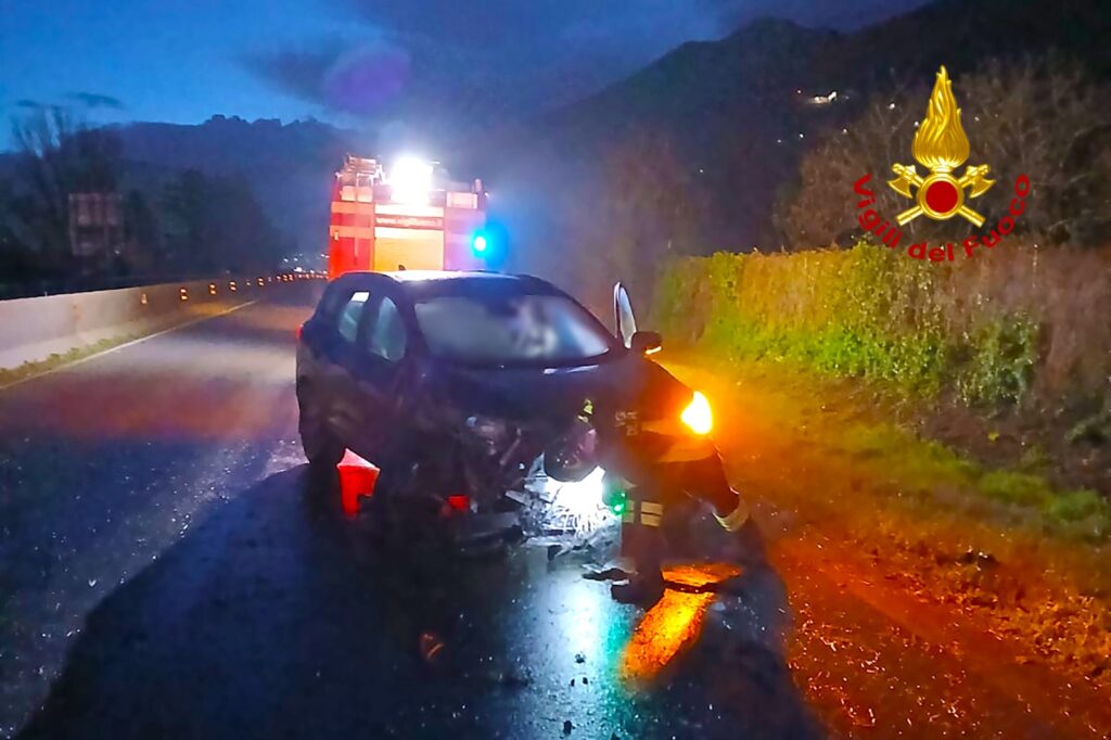 IRPINIA.Grave Incidente Stradale sulla SP88: Tre Feriti, di cui Uno Grave