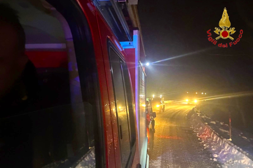 Monte Terminio: Vigili del Fuoco soccorrono quattro ragazzi bloccati nella neve a Campolaspierto