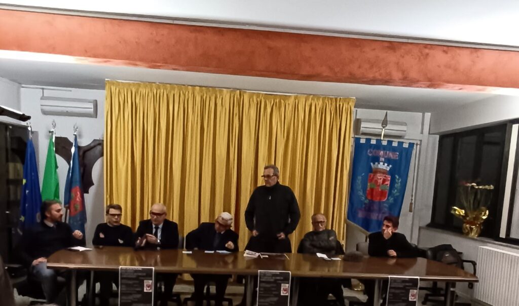 Sperone ospita la presentazione del libro di Nello Cassese: Rompere in caso di emergenza. Foto