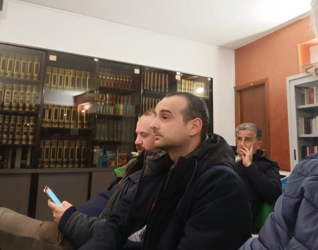 Sperone ospita la presentazione del libro di Nello Cassese: Rompere in caso di emergenza. Foto