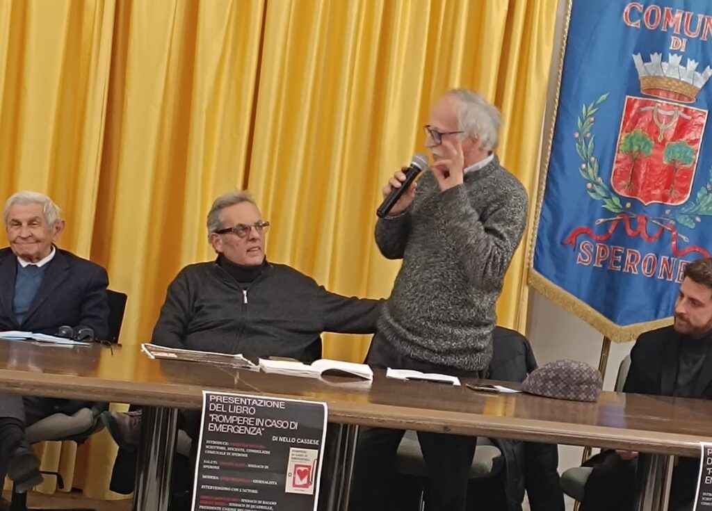 Sperone ospita la presentazione del libro di Nello Cassese: Rompere in caso di emergenza. Foto