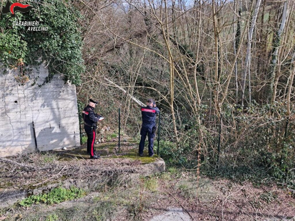 In Irpinia i Carabinieri denunciano tre persone per sversamenti illeciti.