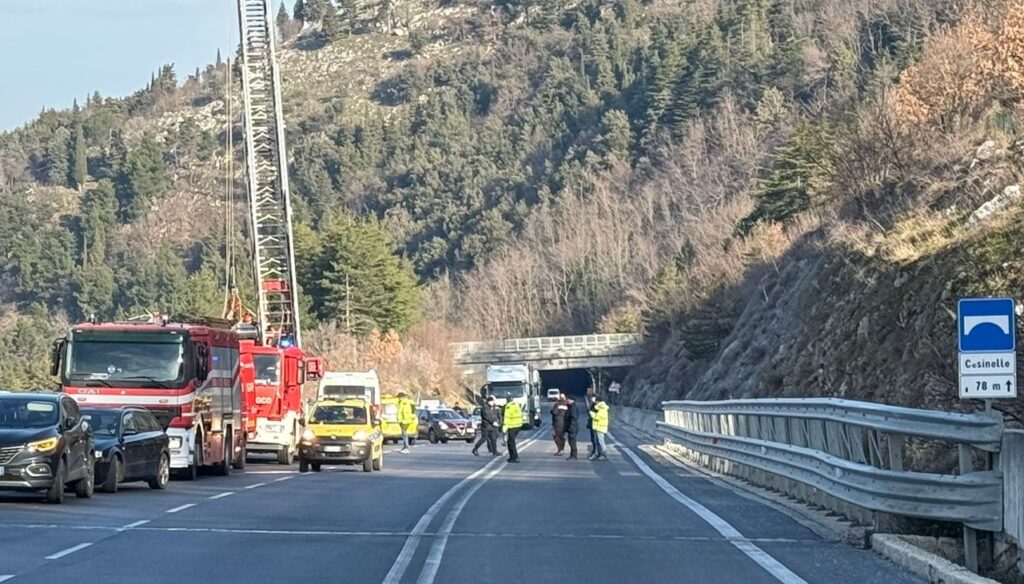 Salza Irpina. Tentativo di suicidio di un 25 enne, salvato dai Carabinieri