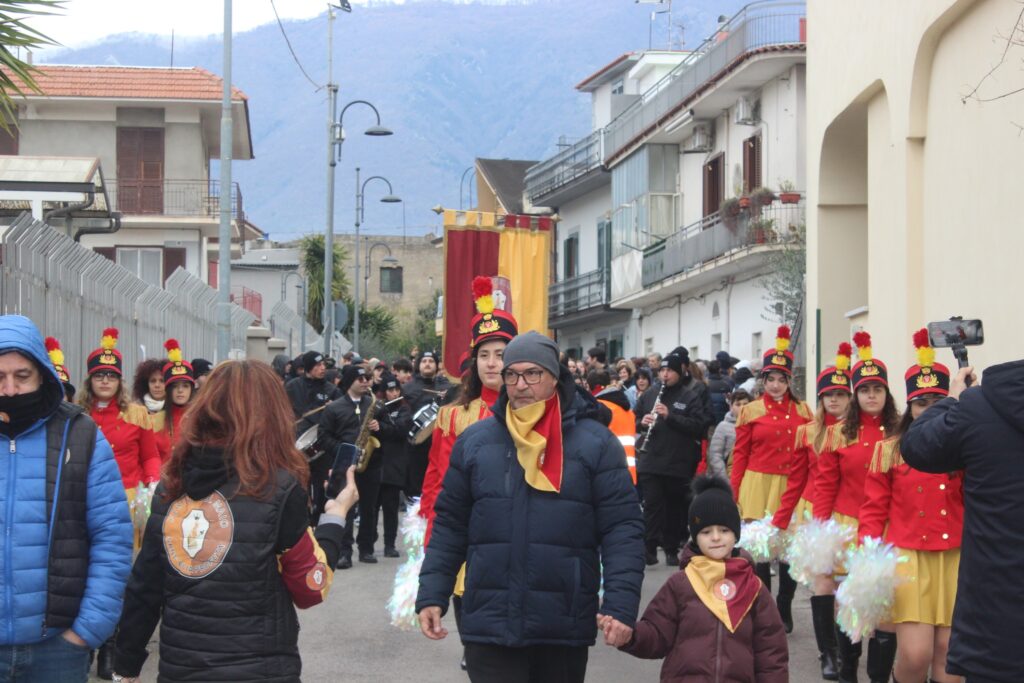 Sperone celebra Sant’Elia con fede, tradizione e spettacolo pirotecnico