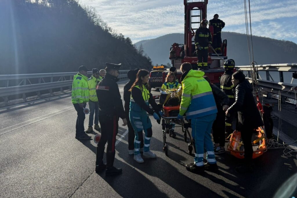 Salza Irpina. Tentativo di suicidio di un 25 enne, salvato dai Carabinieri