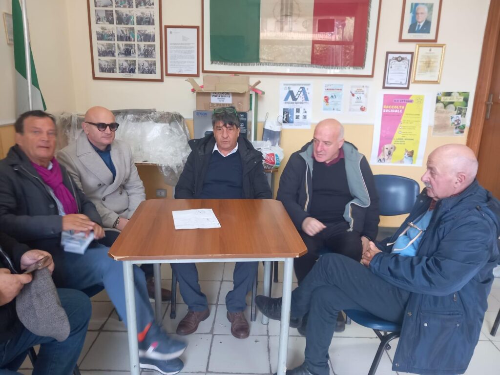 SPERONE. Iniziativa del Comitato Civico “È( A) Vitiamolo”: Sostegno ai Pendolari e Lotta per il Ripristino della Tratta Baiano Napoli