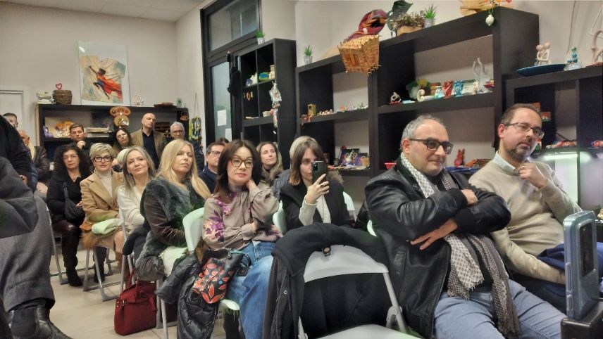 La poesia incontra la solidarietà al Caffè Letterario di Avellino