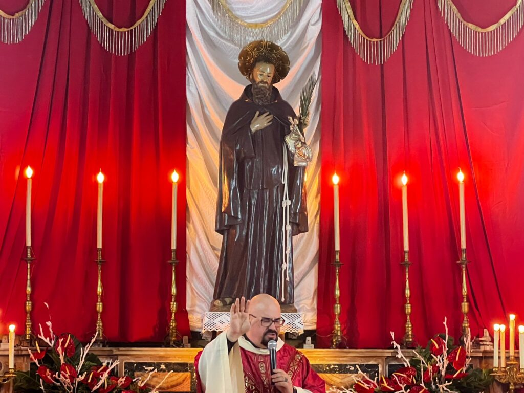 Ad Avella la tradizionale festa di San Ciro: tra fede, tradizione e devozione. Un evento che si ripete interrottamente dal 1948. Foto e Video