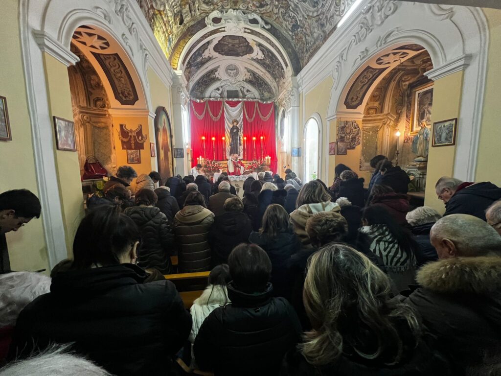 Ad Avella la tradizionale festa di San Ciro: tra fede, tradizione e devozione. Un evento che si ripete interrottamente dal 1948. Foto e Video