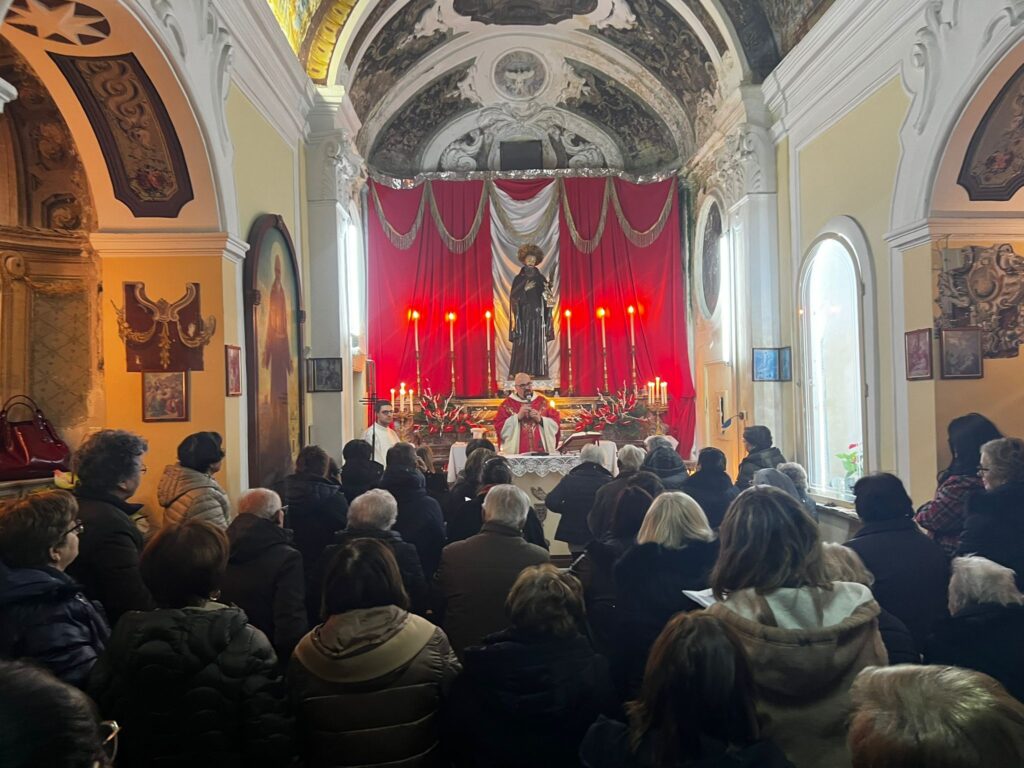 Ad Avella la tradizionale festa di San Ciro: tra fede, tradizione e devozione. Un evento che si ripete interrottamente dal 1948. Foto e Video