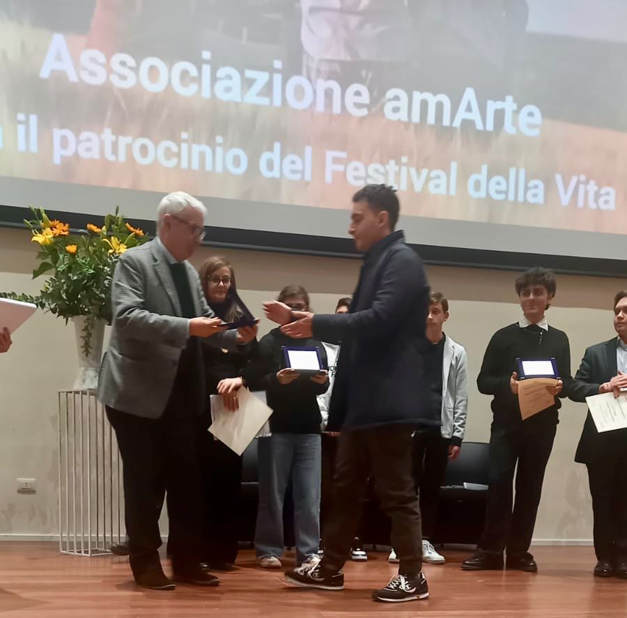 MUGNANO DEL CARDINALE. Premiazione del Concorso Artistico “Incontro Giovani” al Festival della Vita 2025: Un Trionfo per Alessio Pio Fasulo