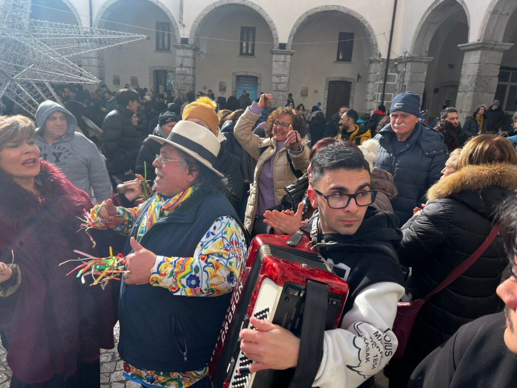 Montevergine, la Candelora illumina il Santuario: tra fede, folklore e inclusione. Video e Foto