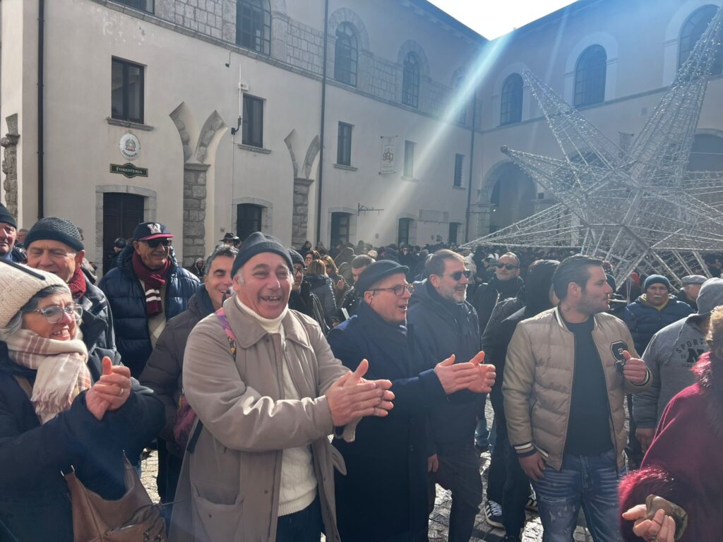 Montevergine, la Candelora illumina il Santuario: tra fede, folklore e inclusione. Video e Foto