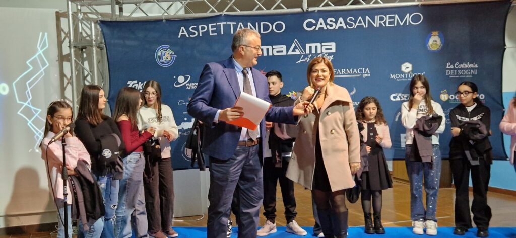 Grande successo per levento Aspettando Casa Sanremo ad Avella per listituto scolastico Mons. P. Guerriero