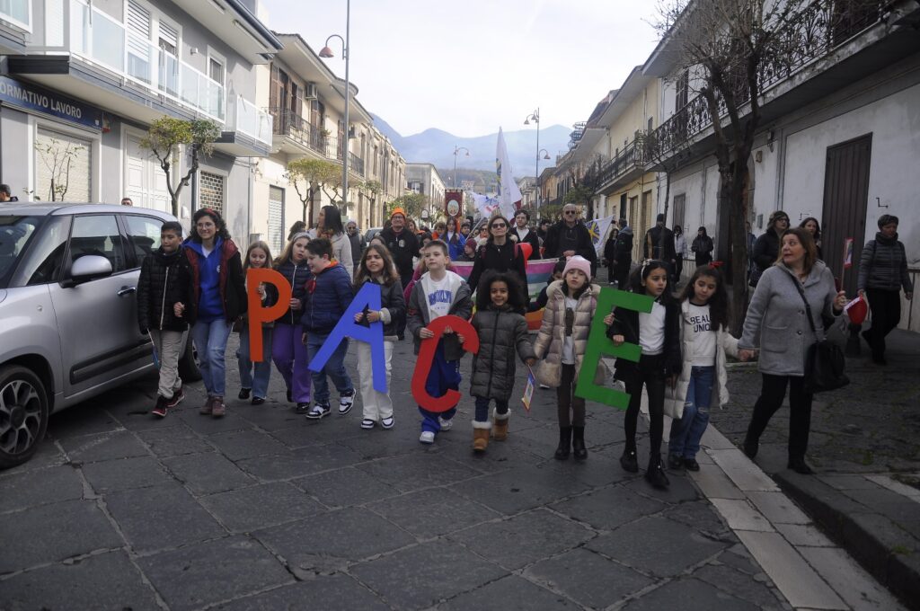 Baiano, Marcia della Pace: un cammino di riflessione e speranza (foto inviate dall’Azione Cattolica di Quadrelle).