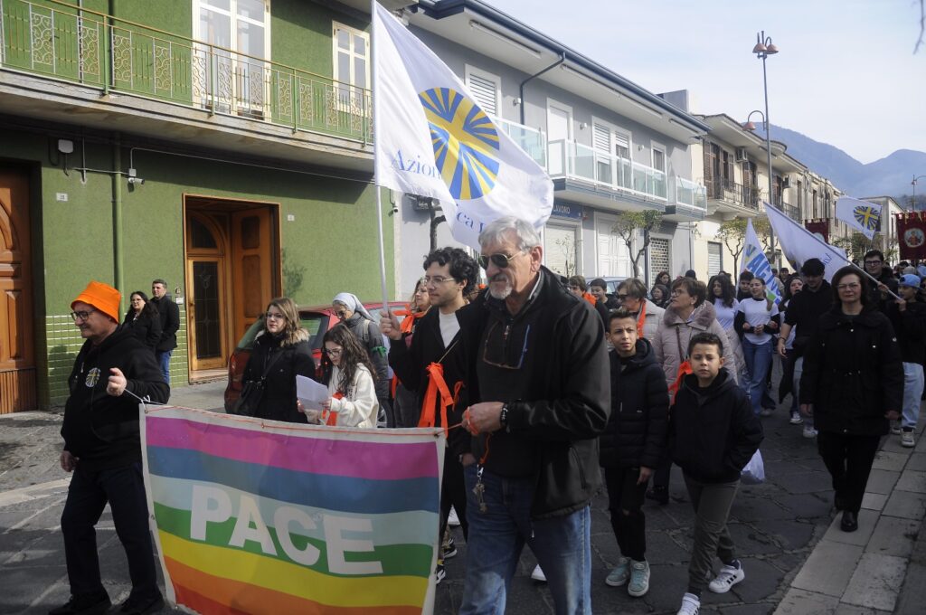 Baiano, Marcia della Pace: un cammino di riflessione e speranza (foto inviate dall’Azione Cattolica di Quadrelle).