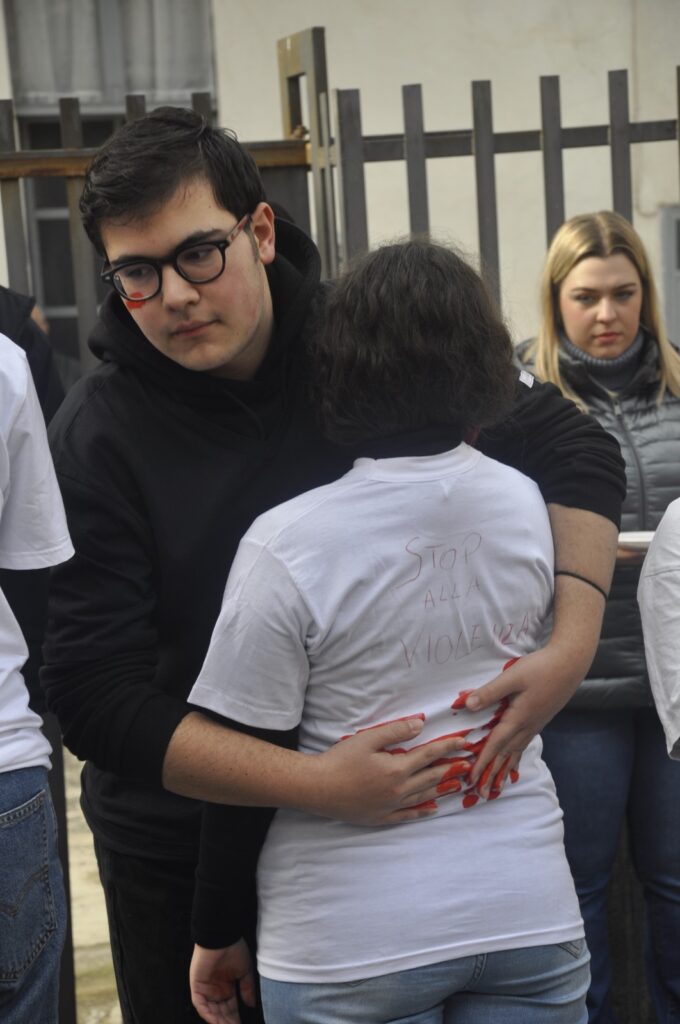 Baiano, Marcia della Pace: un cammino di riflessione e speranza (foto inviate dall’Azione Cattolica di Quadrelle).