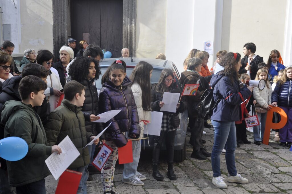 Baiano, Marcia della Pace: un cammino di riflessione e speranza (foto inviate dall’Azione Cattolica di Quadrelle).