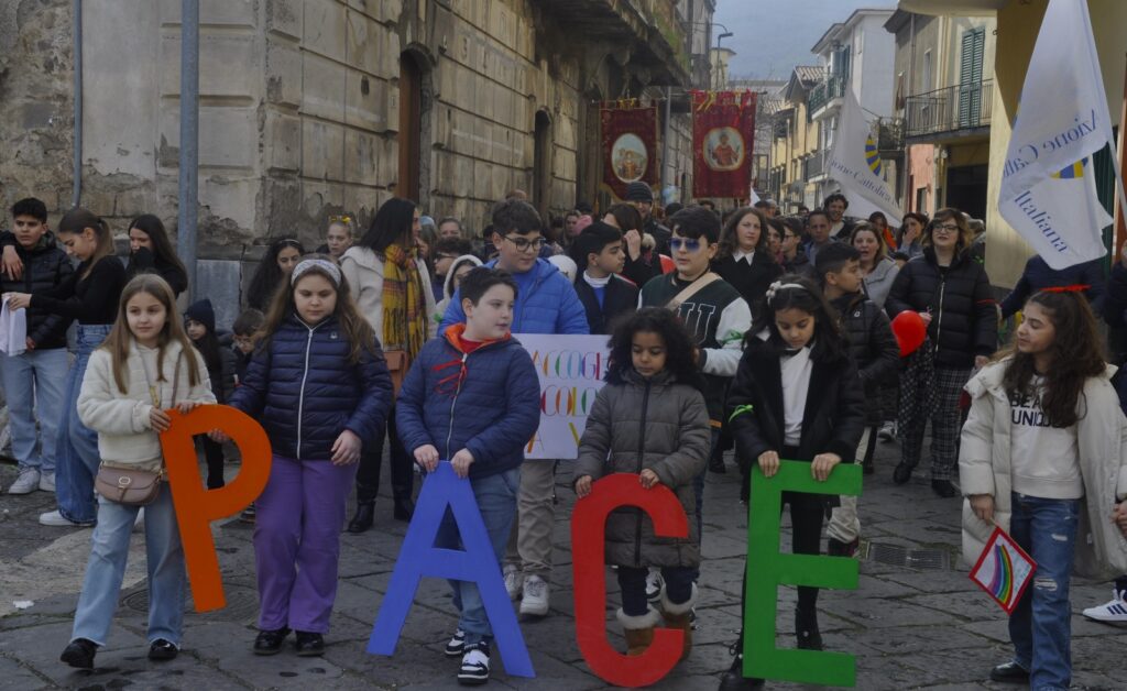 Baiano, Marcia della Pace: un cammino di riflessione e speranza (foto inviate dall’Azione Cattolica di Quadrelle).