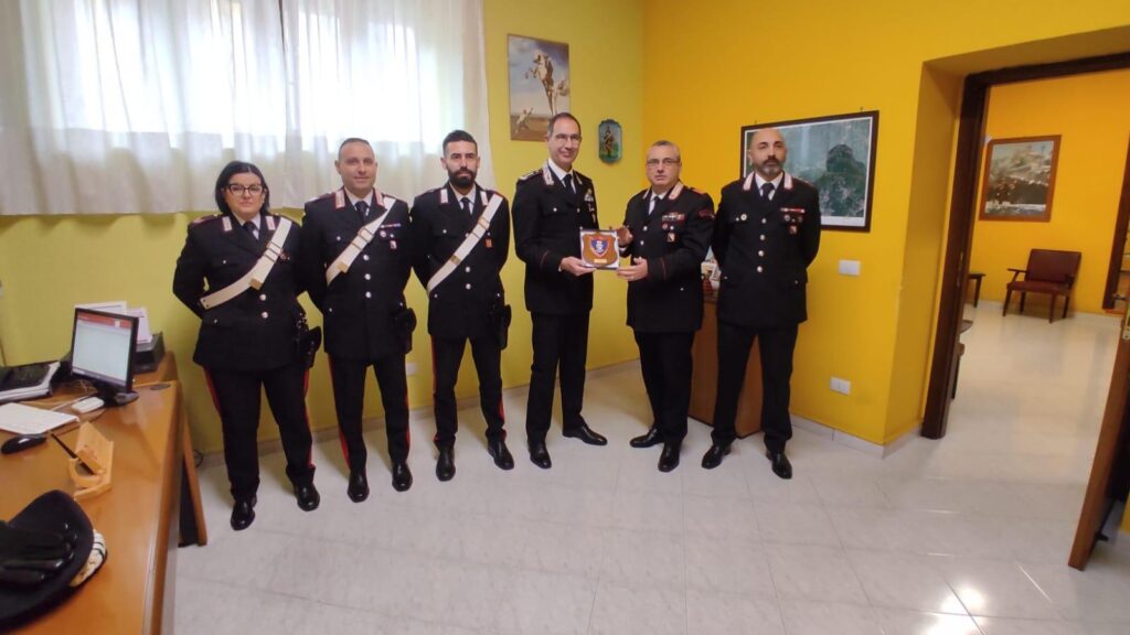 Il Generale Marco Minicucci in visita alla Stazione Carabinieri di Forino