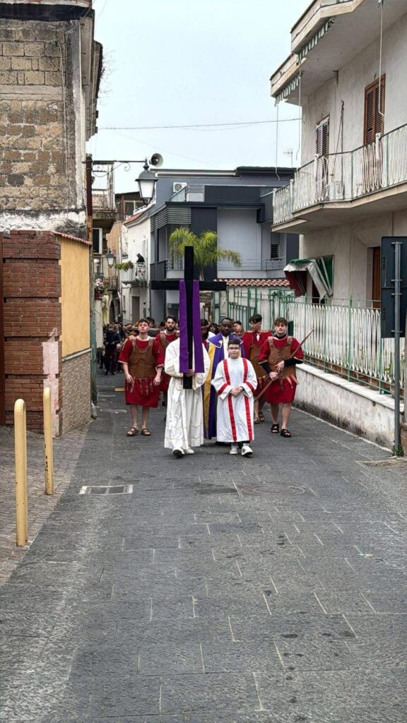 Marzano di Nola, una Via Crucis tra fede, emozione e comunità: grande partecipazione per la “Via Crucis et Passio Christi”