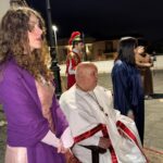 Mugnano del Cardinale, fede e partecipazione in Piazza Umberto I: la Via Crucis 2025 emoziona la comunità (Foto  e Video)